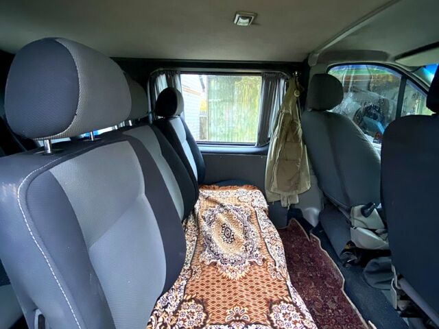 Білий Рено Трафік, об'ємом двигуна 1.9 л та пробігом 320 тис. км за 7000 $, фото 4 на Automoto.ua