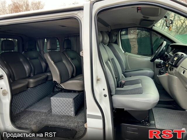 Белый Рено Трафик, объемом двигателя 1.9 л и пробегом 285 тыс. км за 7350 $, фото 10 на Automoto.ua