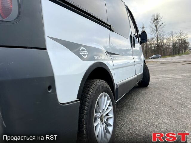 Белый Рено Трафик, объемом двигателя 1.9 л и пробегом 285 тыс. км за 7350 $, фото 8 на Automoto.ua