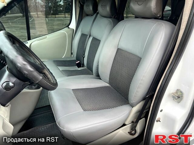 Белый Рено Трафик, объемом двигателя 1.9 л и пробегом 285 тыс. км за 7350 $, фото 9 на Automoto.ua