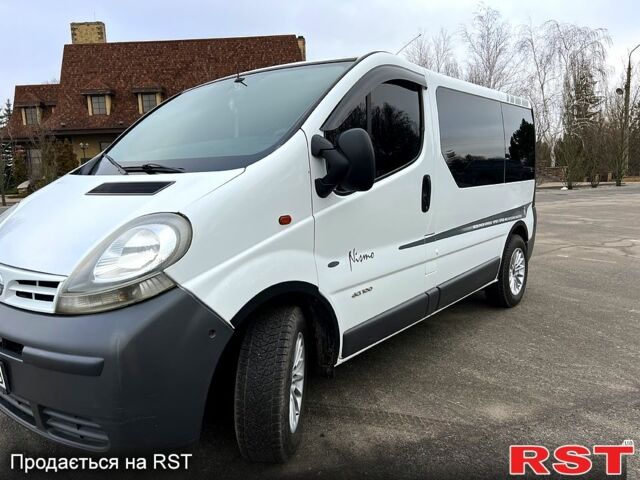Белый Рено Трафик, объемом двигателя 1.9 л и пробегом 285 тыс. км за 7350 $, фото 3 на Automoto.ua