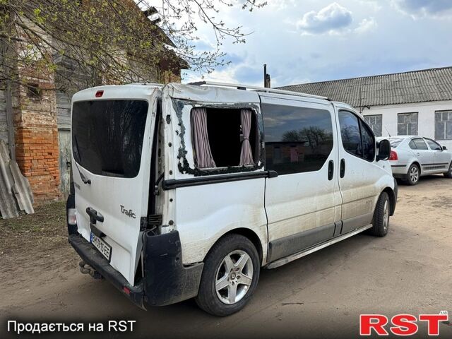 Белый Рено Трафик, объемом двигателя 1.9 л и пробегом 265 тыс. км за 2800 $, фото 5 на Automoto.ua