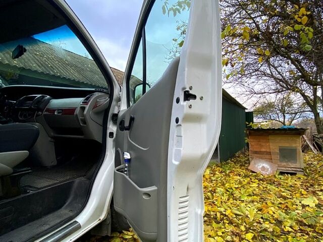 Білий Рено Трафік, об'ємом двигуна 1.9 л та пробігом 320 тис. км за 7000 $, фото 11 на Automoto.ua