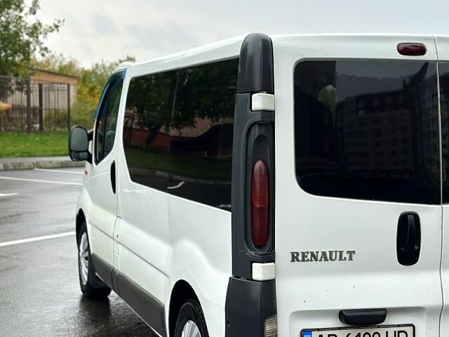 Белый Рено Трафик, объемом двигателя 1.9 л и пробегом 320 тыс. км за 7500 $, фото 4 на Automoto.ua