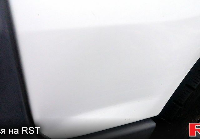 Белый Рено Трафик, объемом двигателя 19 л и пробегом 330 тыс. км за 4000 $, фото 2 на Automoto.ua