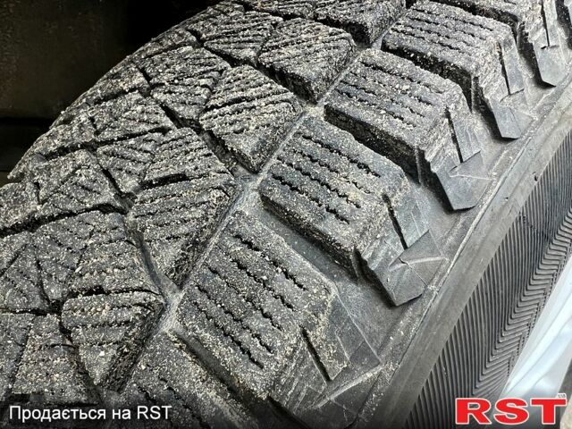 Белый Рено Трафик, объемом двигателя 1.9 л и пробегом 285 тыс. км за 7350 $, фото 6 на Automoto.ua