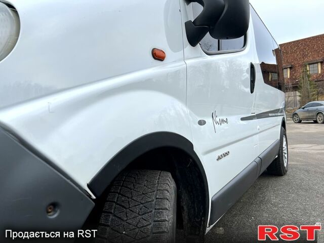 Белый Рено Трафик, объемом двигателя 1.9 л и пробегом 285 тыс. км за 7350 $, фото 4 на Automoto.ua