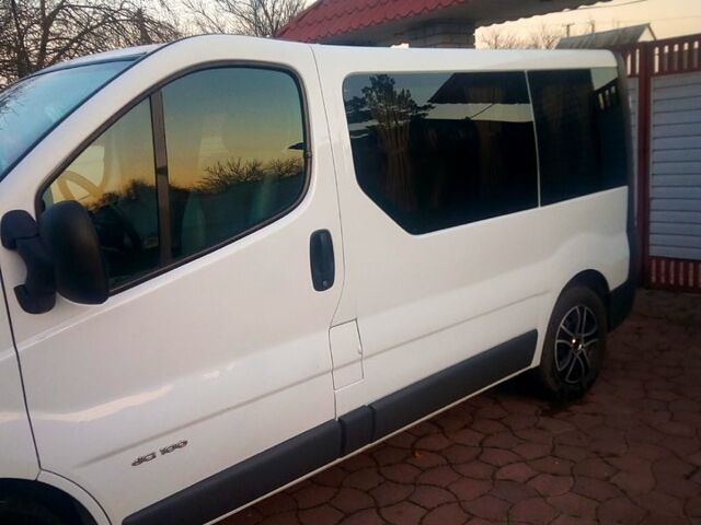 Білий Рено Трафік, об'ємом двигуна 1.9 л та пробігом 276 тис. км за 7000 $, фото 4 на Automoto.ua