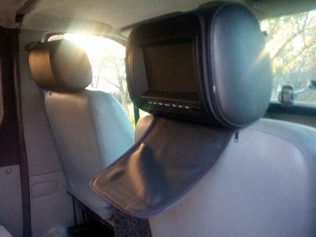 Білий Рено Трафік, об'ємом двигуна 1.9 л та пробігом 276 тис. км за 7000 $, фото 12 на Automoto.ua