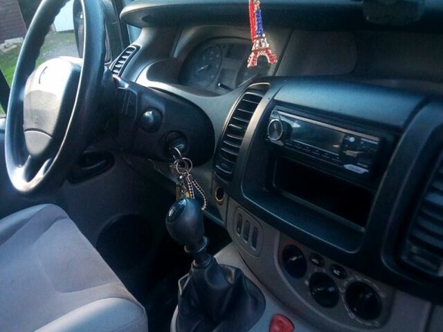 Білий Рено Трафік, об'ємом двигуна 1.9 л та пробігом 276 тис. км за 7000 $, фото 11 на Automoto.ua