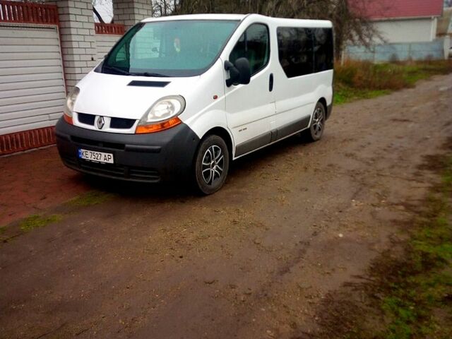 Білий Рено Трафік, об'ємом двигуна 1.9 л та пробігом 276 тис. км за 7000 $, фото 2 на Automoto.ua