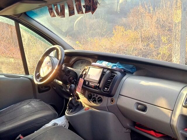 Білий Рено Трафік, об'ємом двигуна 25 л та пробігом 320 тис. км за 8350 $, фото 4 на Automoto.ua