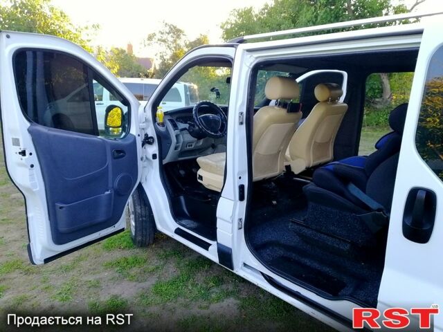 Білий Рено Трафік, об'ємом двигуна 1.9 л та пробігом 350 тис. км за 5998 $, фото 8 на Automoto.ua
