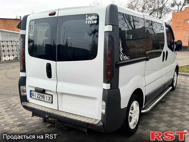 Білий Рено Трафік, об'ємом двигуна 1.9 л та пробігом 327 тис. км за 7800 $, фото 6 на Automoto.ua