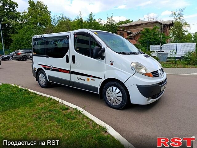 Білий Рено Трафік, об'ємом двигуна 2 л та пробігом 297 тис. км за 7800 $, фото 6 на Automoto.ua