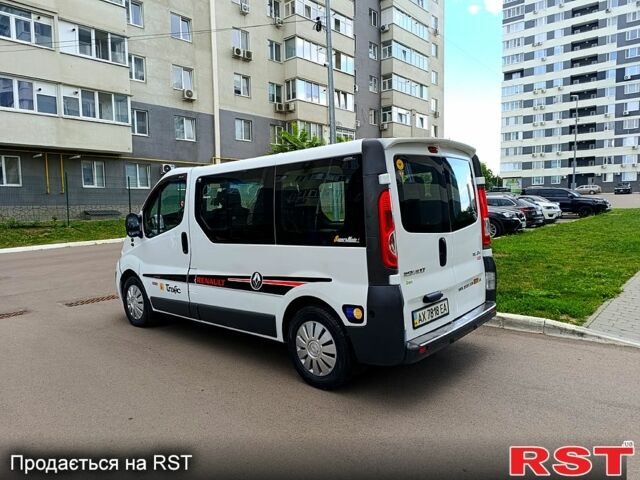 Білий Рено Трафік, об'ємом двигуна 2 л та пробігом 297 тис. км за 7800 $, фото 2 на Automoto.ua