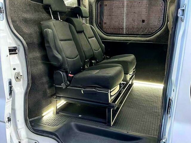 Белый Рено Трафик, объемом двигателя 1.9 л и пробегом 250 тыс. км за 8000 $, фото 8 на Automoto.ua