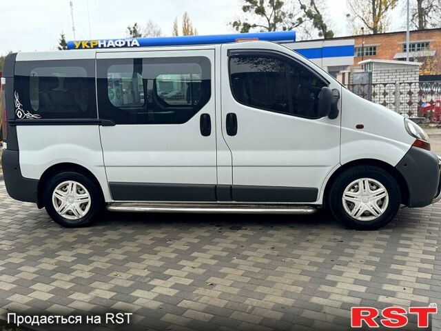 Білий Рено Трафік, об'ємом двигуна 1.9 л та пробігом 327 тис. км за 7800 $, фото 3 на Automoto.ua