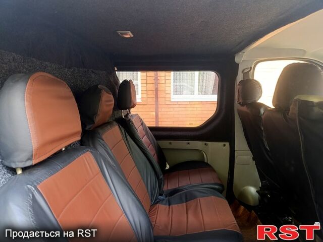 Белый Рено Трафик, объемом двигателя 1.9 л и пробегом 412 тыс. км за 7000 $, фото 5 на Automoto.ua