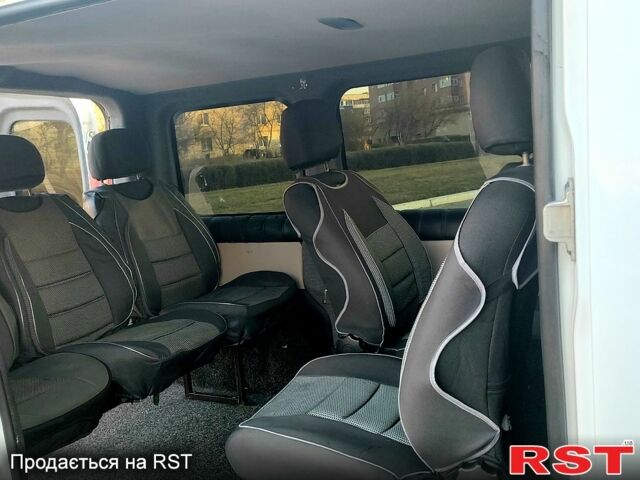 Белый Рено Трафик, объемом двигателя 2 л и пробегом 350 тыс. км за 7800 $, фото 4 на Automoto.ua
