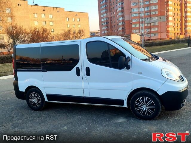 Белый Рено Трафик, объемом двигателя 2 л и пробегом 350 тыс. км за 7800 $, фото 11 на Automoto.ua