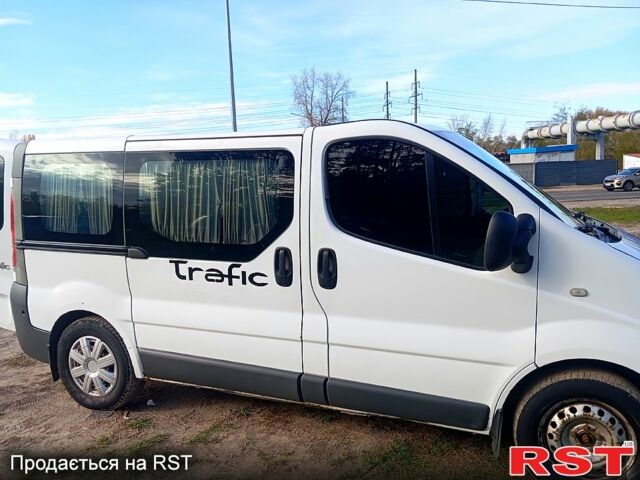 Рено Трафик 2007 в Киеве на Automoto.ua Белый Рено Трафик, объемом двигателя 1.9 л и пробегом 250 тыс. км за 7500 $, фото 1 на Automoto.ua