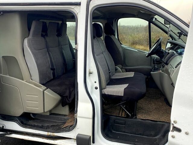 Білий Рено Трафік, об'ємом двигуна 2 л та пробігом 405 тис. км за 7250 $, фото 3 на Automoto.ua