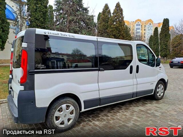 Белый Рено Трафик, объемом двигателя 20 л и пробегом 170 тыс. км за 12600 $, фото 4 на Automoto.ua