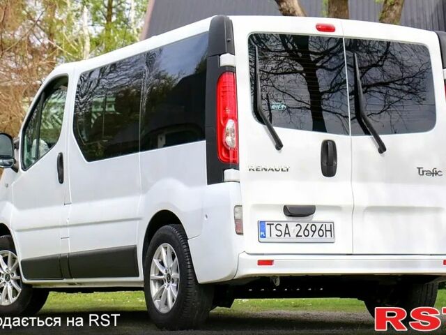 Білий Рено Трафік, об'ємом двигуна 2 л та пробігом 230 тис. км за 5700 $, фото 3 на Automoto.ua