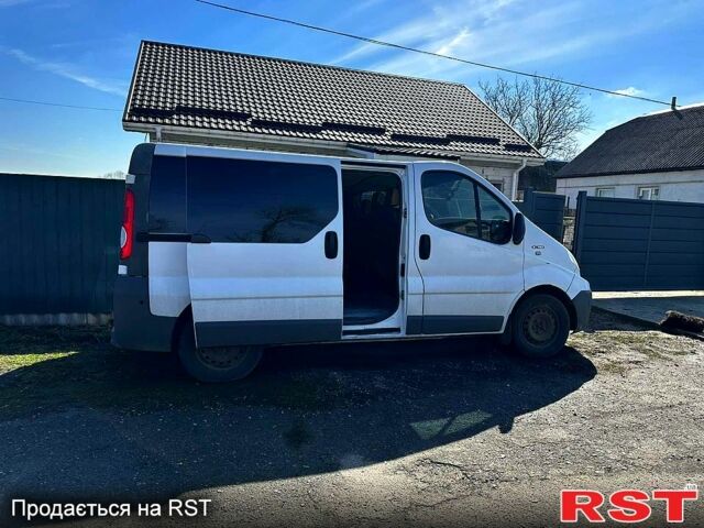 Белый Рено Трафик, объемом двигателя 2 л и пробегом 333 тыс. км за 7700 $, фото 4 на Automoto.ua