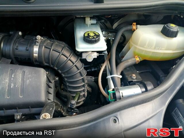 Белый Рено Трафик, объемом двигателя 2 л и пробегом 320 тыс. км за 13800 $, фото 8 на Automoto.ua