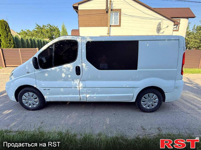 Белый Рено Трафик, объемом двигателя 2 л и пробегом 250 тыс. км за 8850 $, фото 4 на Automoto.ua