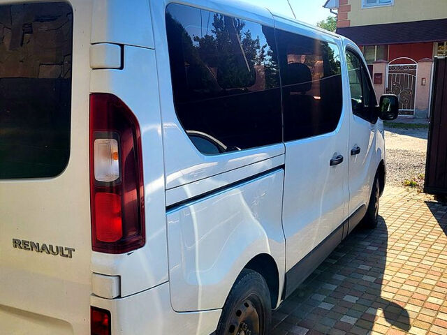 Білий Рено Трафік, об'ємом двигуна 1.6 л та пробігом 186 тис. км за 13500 $, фото 3 на Automoto.ua