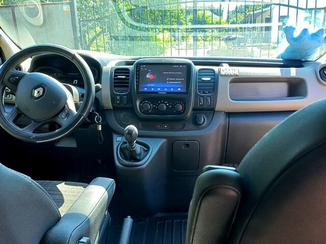 Белый Рено Трафик, объемом двигателя 1.6 л и пробегом 160 тыс. км за 17350 $, фото 7 на Automoto.ua