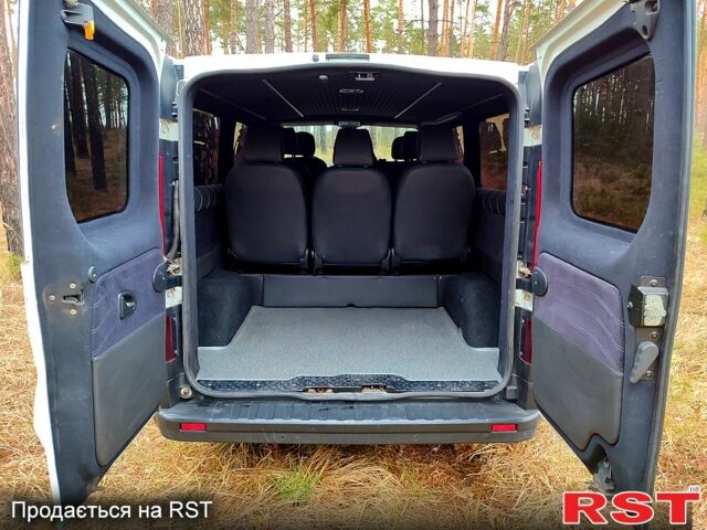 Белый Рено Трафик, объемом двигателя 1.6 л и пробегом 252 тыс. км за 1720 $, фото 5 на Automoto.ua