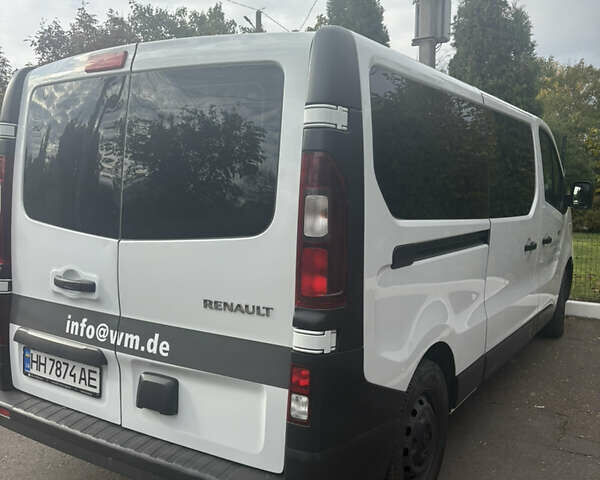 Белый Рено Трафик, объемом двигателя 2 л и пробегом 199 тыс. км за 23300 $, фото 8 на Automoto.ua