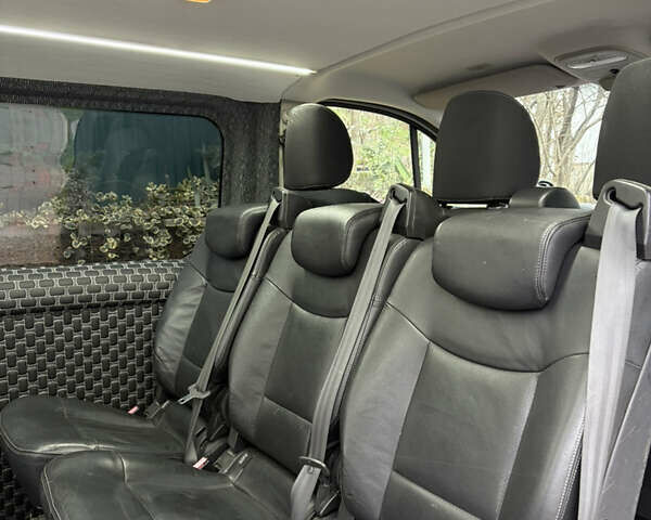 Белый Рено Трафик, объемом двигателя 2 л и пробегом 199 тыс. км за 23300 $, фото 6 на Automoto.ua