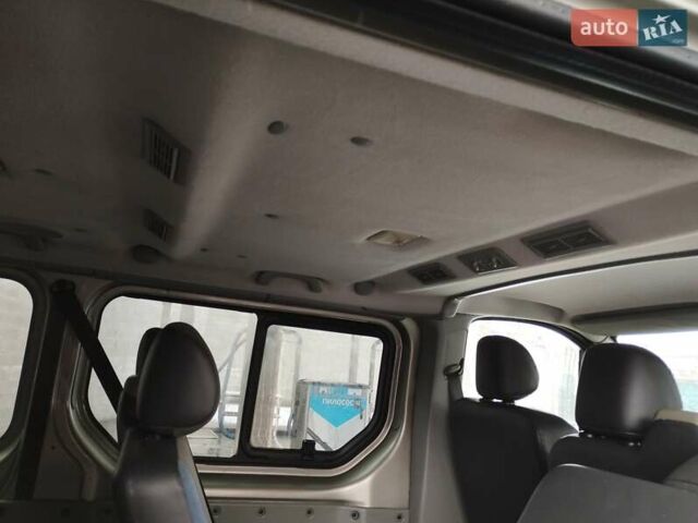 Бежевый Рено Трафик, объемом двигателя 2 л и пробегом 257 тыс. км за 13800 $, фото 7 на Automoto.ua