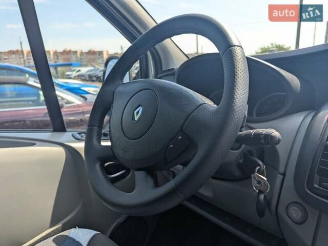 Бежевый Рено Трафик, объемом двигателя 2 л и пробегом 261 тыс. км за 13750 $, фото 40 на Automoto.ua