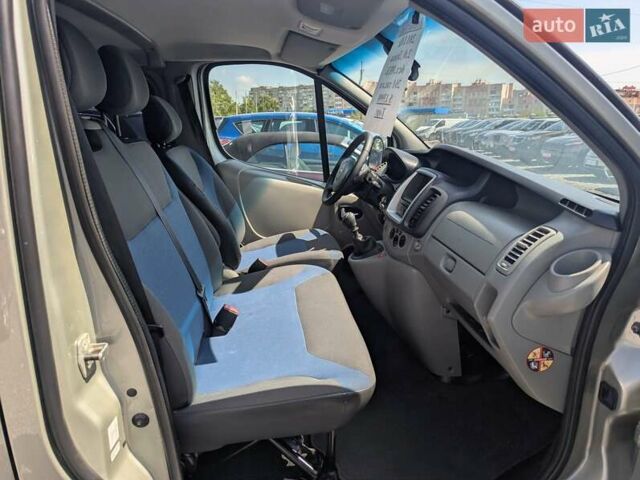 Бежевый Рено Трафик, объемом двигателя 2 л и пробегом 261 тыс. км за 13750 $, фото 36 на Automoto.ua