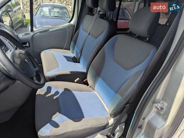 Бежевый Рено Трафик, объемом двигателя 2 л и пробегом 261 тыс. км за 13750 $, фото 24 на Automoto.ua