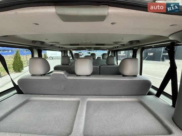 Бежевий Рено Трафік, об'ємом двигуна 2 л та пробігом 250 тис. км за 15600 $, фото 9 на Automoto.ua