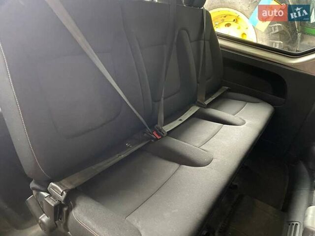 Бежевый Рено Трафик, объемом двигателя 1.6 л и пробегом 159 тыс. км за 16100 $, фото 6 на Automoto.ua