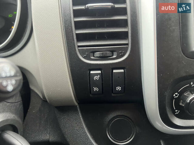 Бежевый Рено Трафик, объемом двигателя 1.6 л и пробегом 230 тыс. км за 16222 $, фото 17 на Automoto.ua