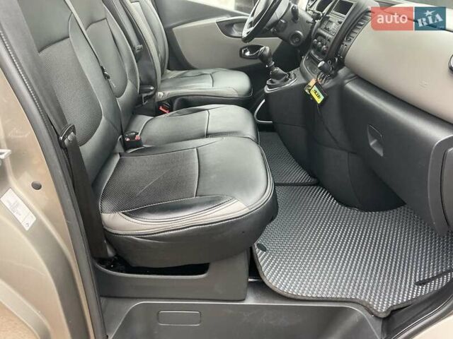 Бежевый Рено Трафик, объемом двигателя 1.6 л и пробегом 172 тыс. км за 16700 $, фото 14 на Automoto.ua