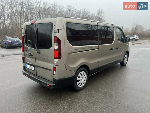 Бежевый Рено Трафик, объемом двигателя 1.6 л и пробегом 230 тыс. км за 16222 $, фото 4 на Automoto.ua