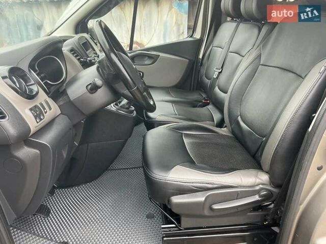 Бежевый Рено Трафик, объемом двигателя 1.6 л и пробегом 172 тыс. км за 16700 $, фото 12 на Automoto.ua