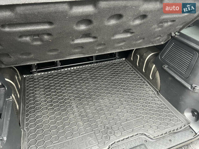 Бежевый Рено Трафик, объемом двигателя 1.6 л и пробегом 303 тыс. км за 15777 $, фото 25 на Automoto.ua