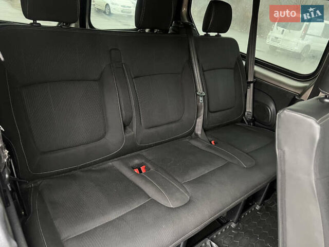 Бежевый Рено Трафик, объемом двигателя 1.6 л и пробегом 230 тыс. км за 16222 $, фото 23 на Automoto.ua