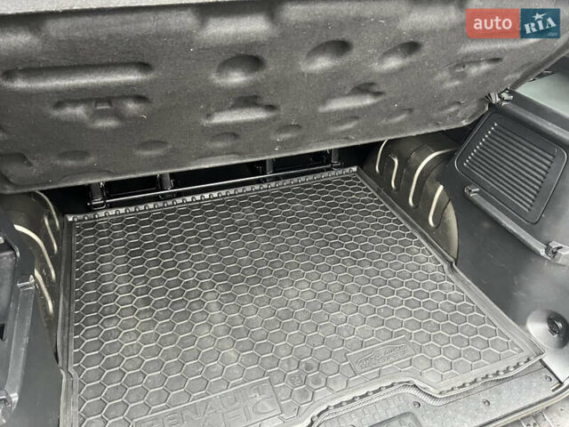 Бежевый Рено Трафик, объемом двигателя 1.6 л и пробегом 230 тыс. км за 16222 $, фото 25 на Automoto.ua